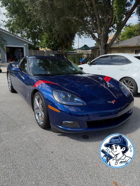Blue Corvette with a glossy finish after detailing